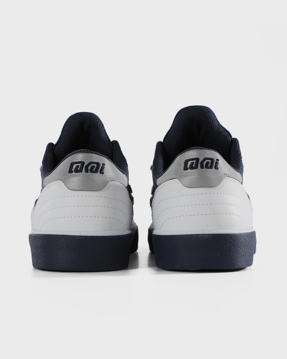 « Lakai » Cambridge White Leather Navy Reflective